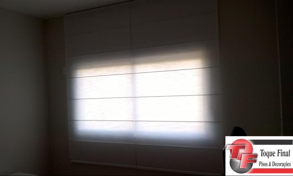 Cortina Romana Translúcida